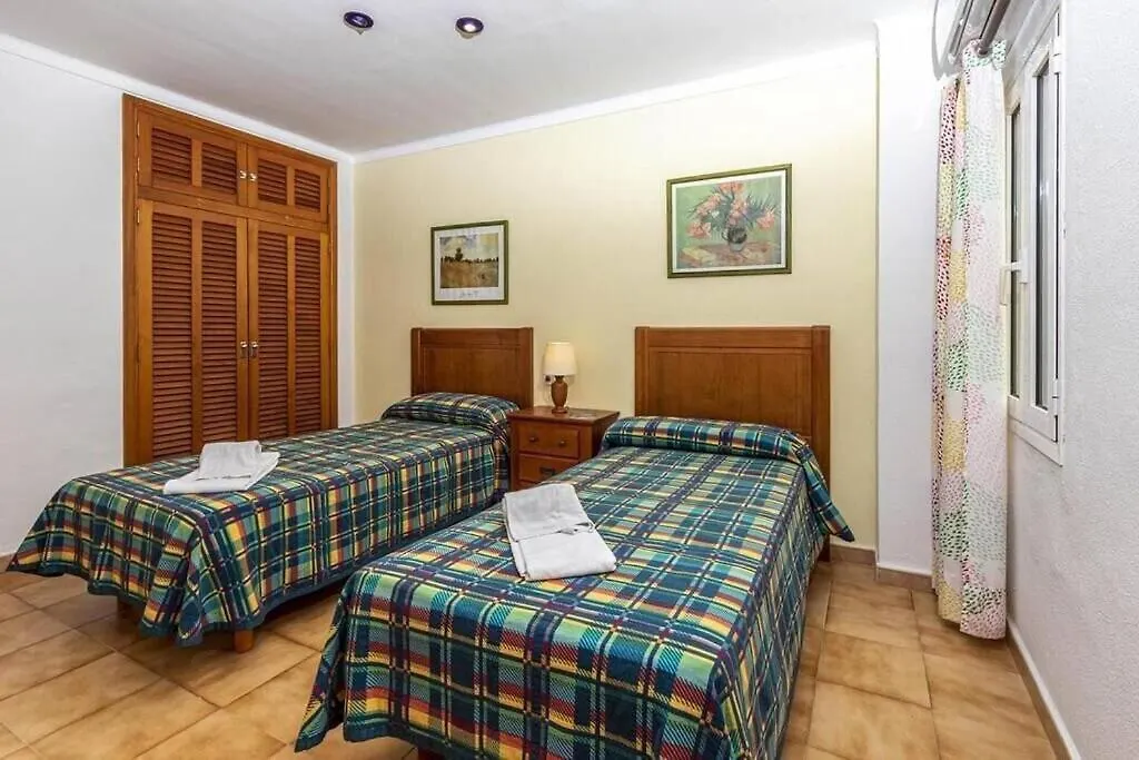 Fabulous Apartment With Beach Views In Puerto Pollensa By Renthousing إسبانيا