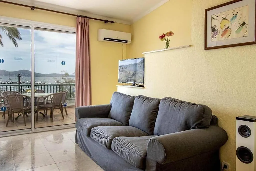 Fabulous Apartment With Beach Views In Puerto Pollensa By Renthousing